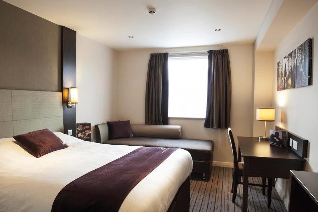 Premier Inn Premier Inn York South West Zewnętrze zdjęcie