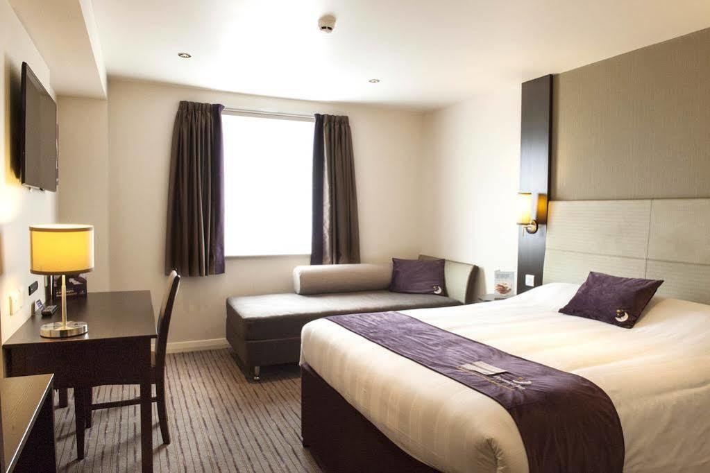 Premier Inn Premier Inn York South West Zewnętrze zdjęcie