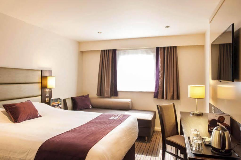 Premier Inn Premier Inn York South West Zewnętrze zdjęcie